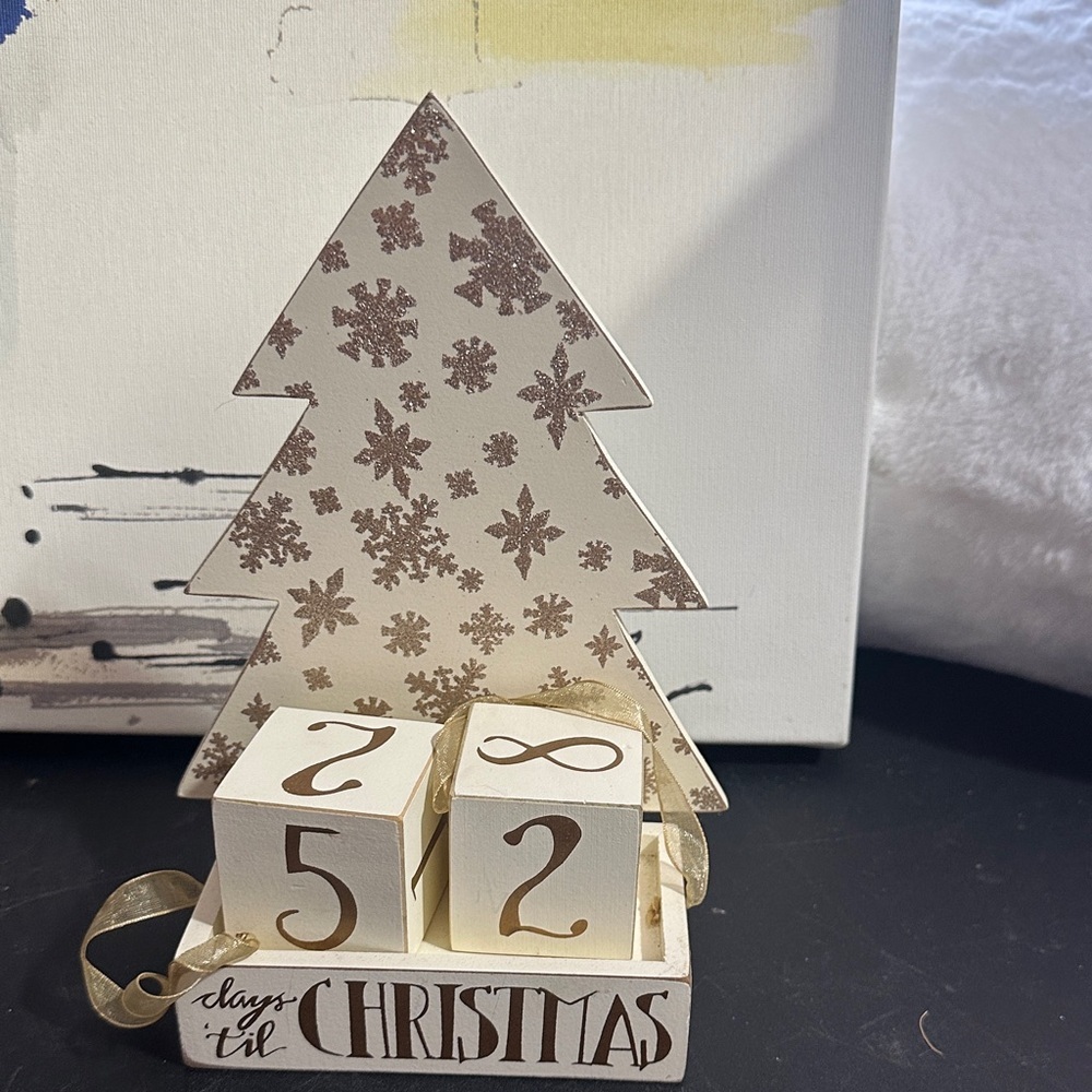 Primitives by Kathy Christmas countdown decor